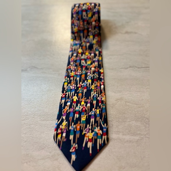 Alynn 100% Silk Runner High Running Sports "Marathon" Made in USA Necktie Tie - Picture 5 of 7